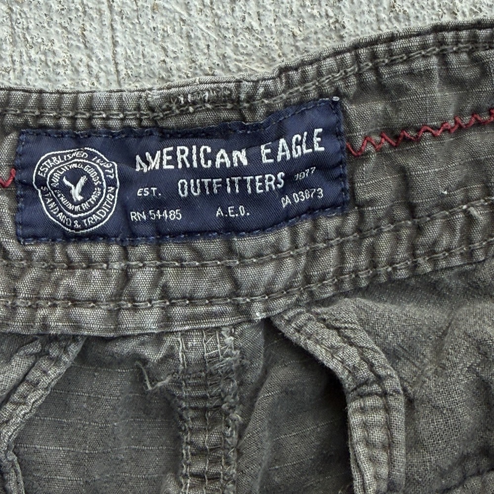 American Eagle Outfitters Cargo Shorts Men's 32 Gray Military Distressed - Picture 2 of 10